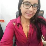 Profesora de matemáticas y literatura imparte clase a niños hasta los 12años